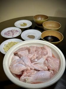 Classic-filipino-dish-chicken-adobo-image-1